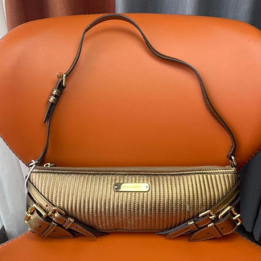 Burberry Women Pre-Loved Bag Very Good Condition
